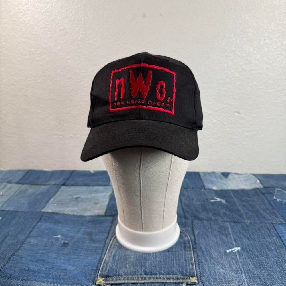 NWO black embroidered snapback